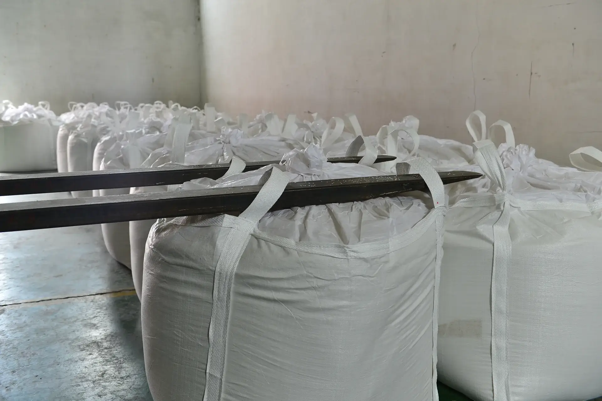Bulk-bag totes prepared for storage and transport
